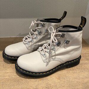 Dr Marten's Women''s White Lace Up Boots, Size 9, GUC
